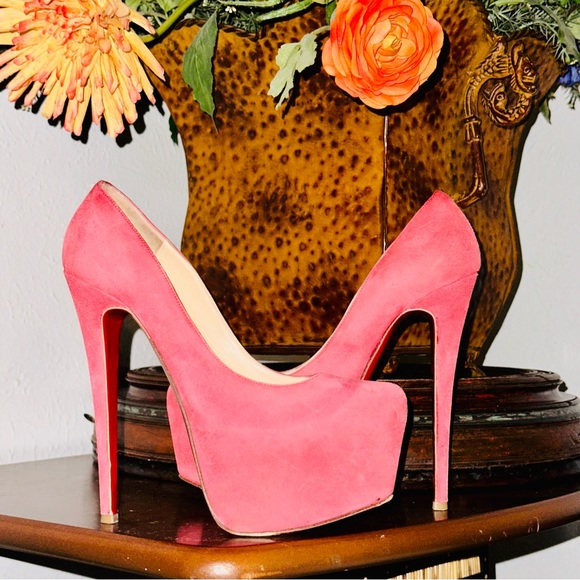 Christian Louboutin Shoes - CHRISTIAN LOUBOUTIN 🩷 “Pink Suede Daffodile”